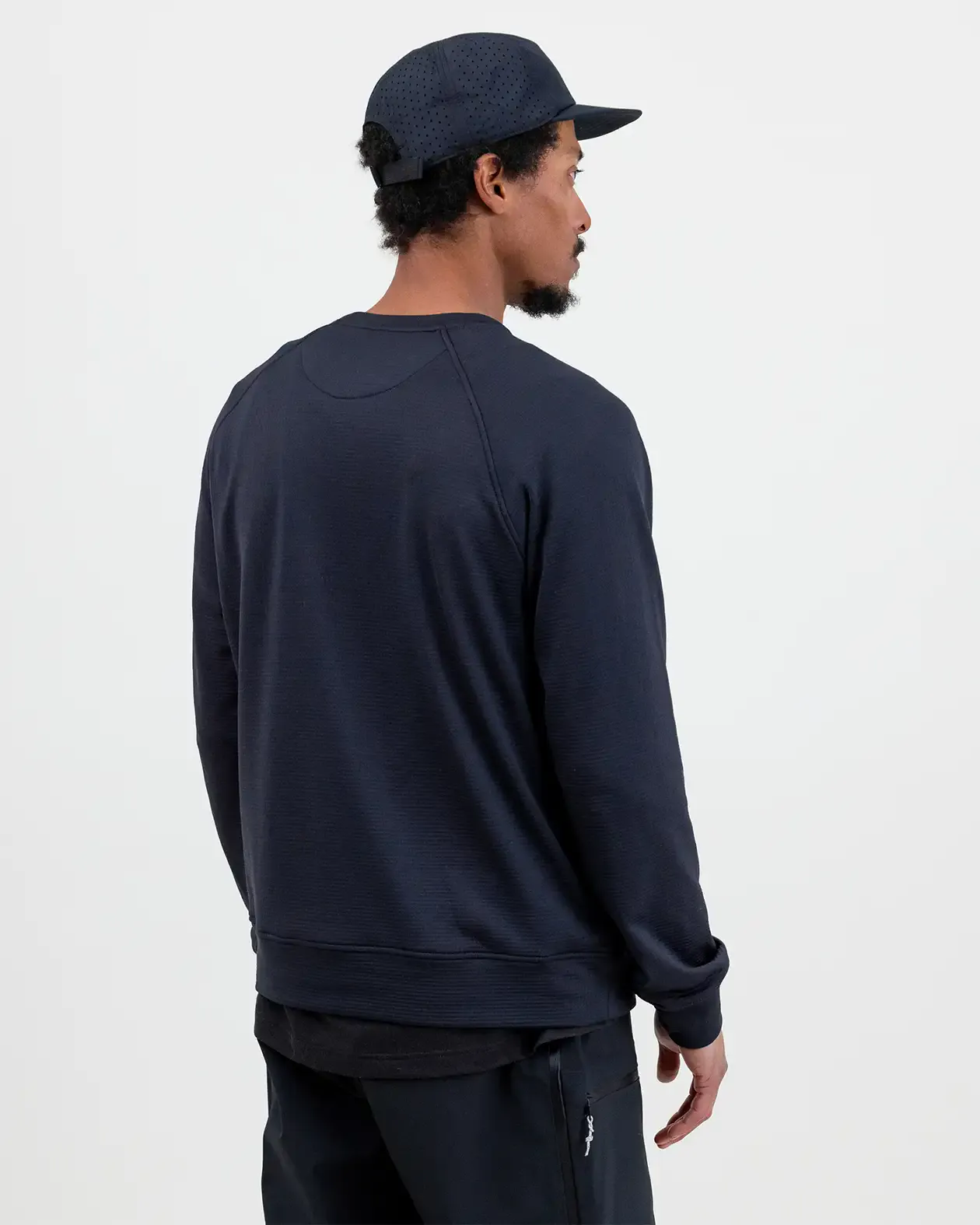 Men’s Flagship Recycled Grid Fleece Crew - Image 4