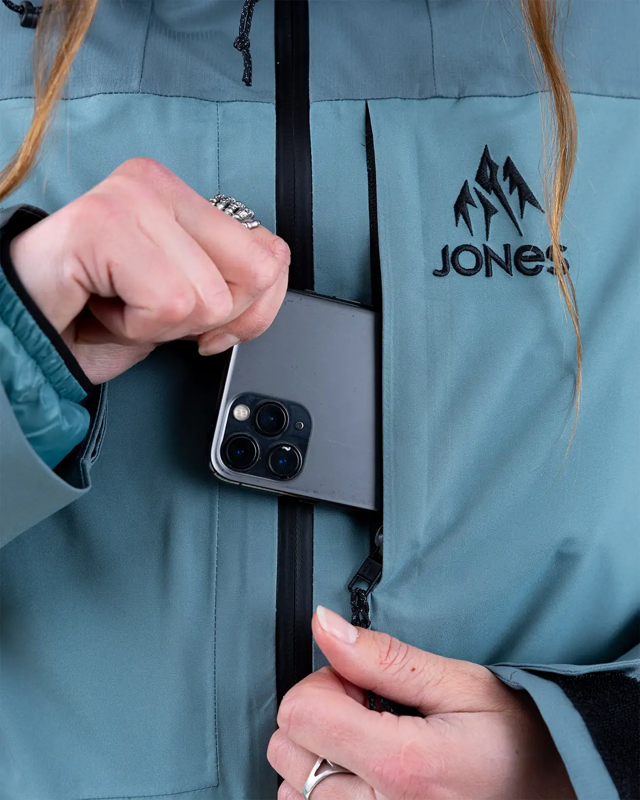 Women’s MTN Surf Recycled Jacket - Image 19